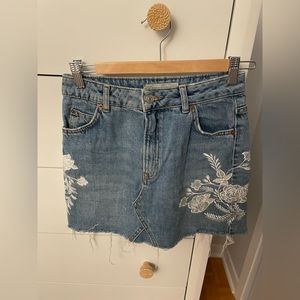 TOPSHOP short skirt